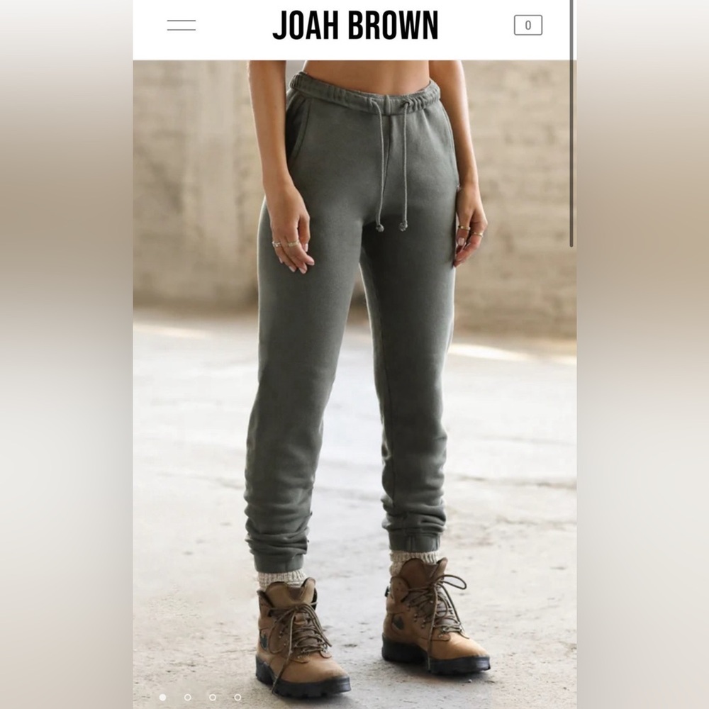 Josh brown teel joggers 
Size small/ medium